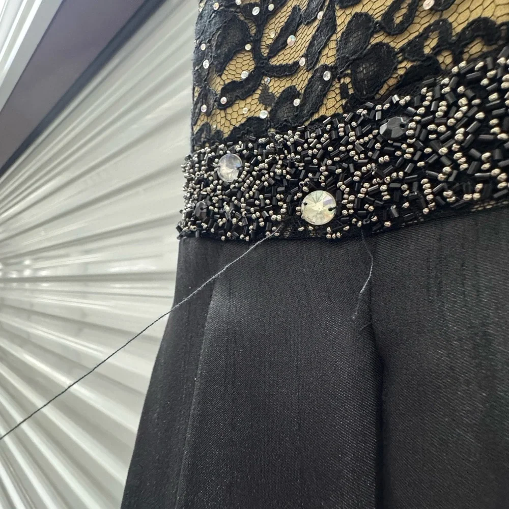 Rimini Couture Black & Gold Lace Open Back Evening Gown – Size 4 - Picture 6 of 12